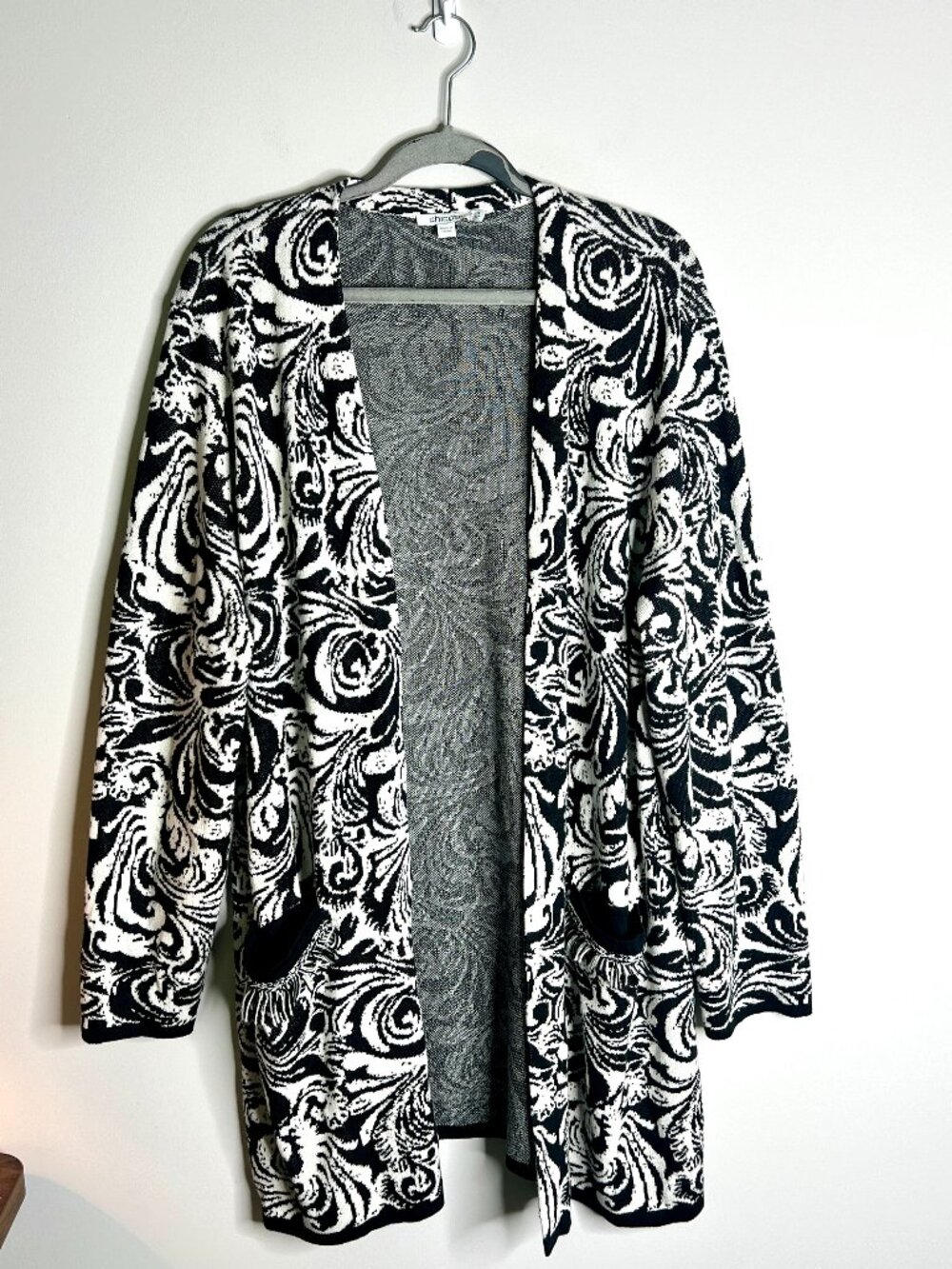 Chico's Long-Lined Open Front Cardigan Sweater White Black Paisley Print Sz XL